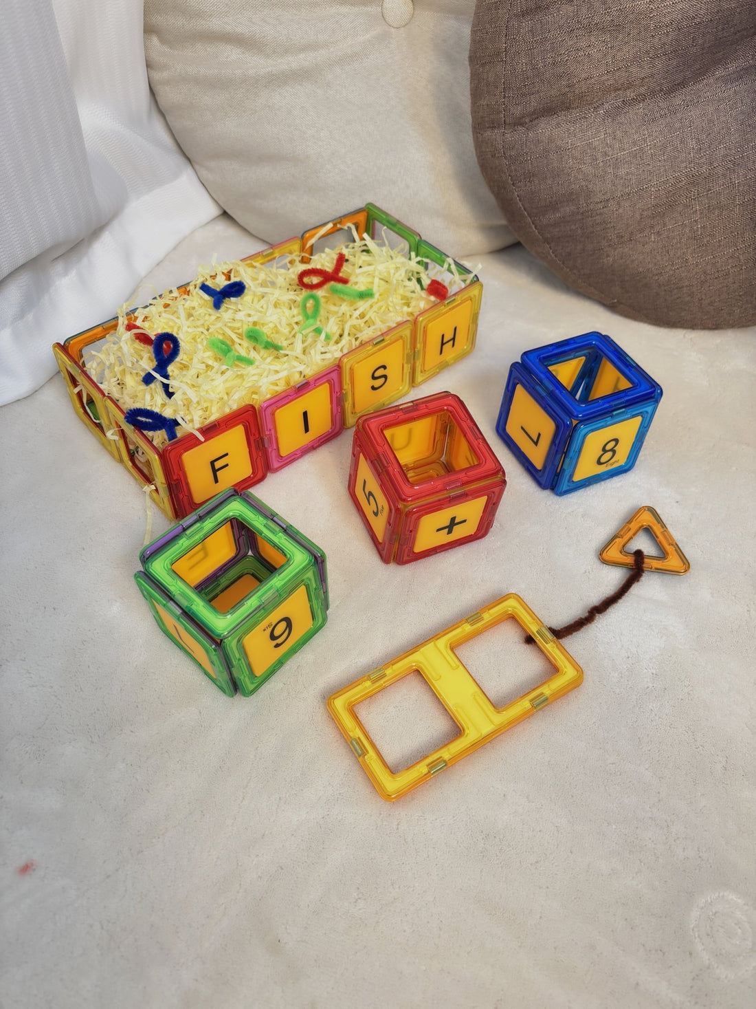 Kreatives Angelspiel mit Condis Magnetbausteinen: Spaß für Kinder von 3-9 Jahren - Condistoys